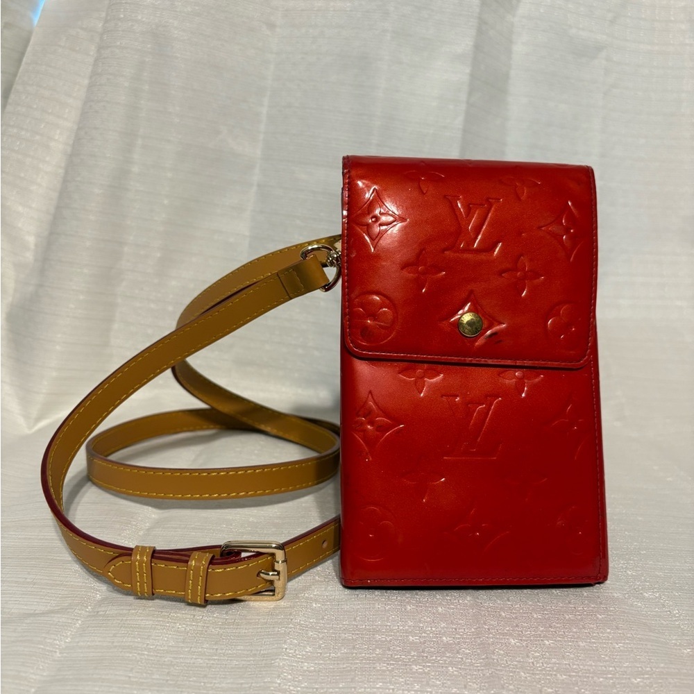 Louis Vuitton Vernis Walker Pouchette
